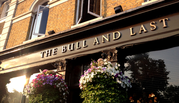 Pub "The Bull and Last", Highgate